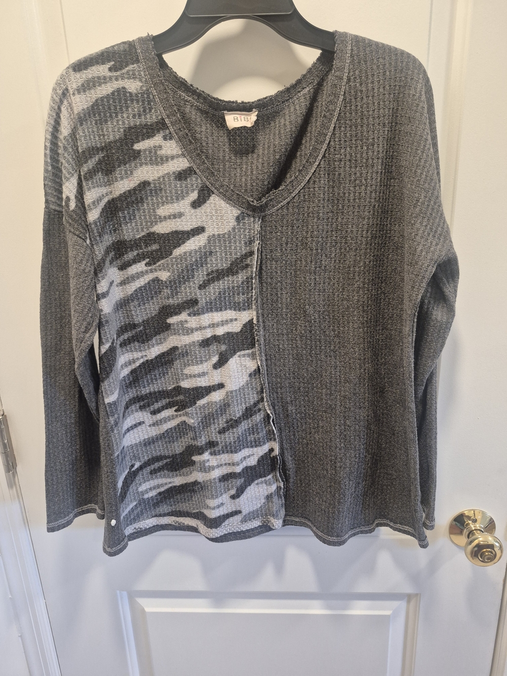 BiBi Gray Camouflage Split-Panel V-Neck Sweater